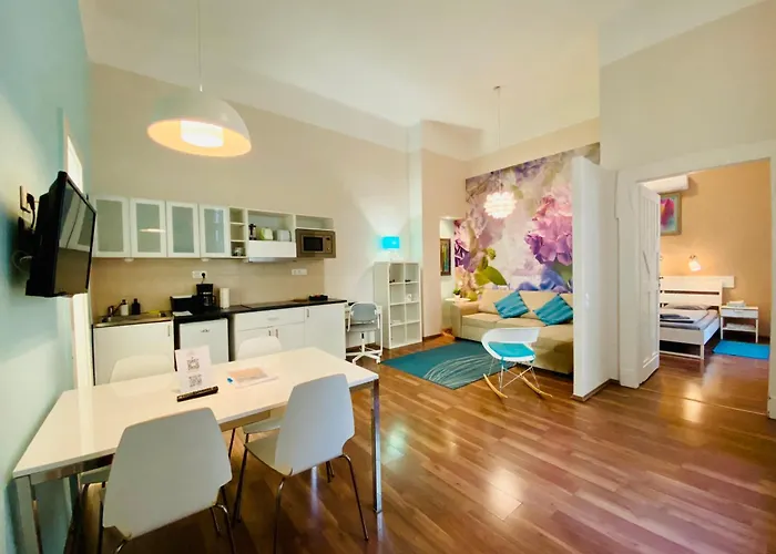 Stylish Central 1Br Apt - Flora\'S House