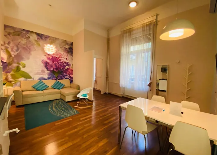 Stylish Central 1Br Apt - Flora\'S House