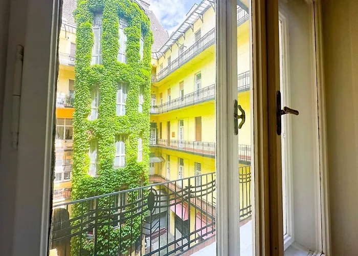 Stylish Central 1Br Apt - Flora\'S House