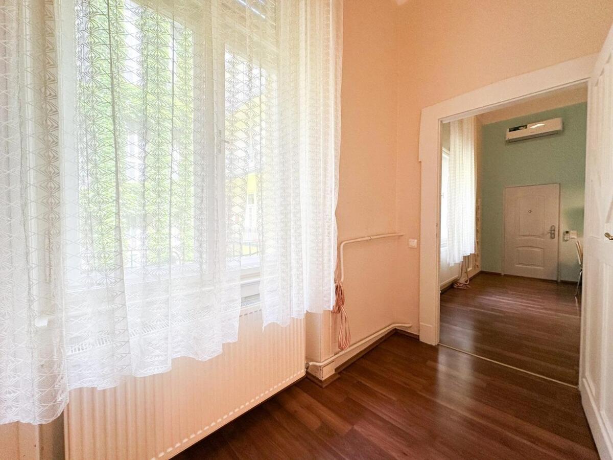 Stylish 1br - Flora's House Apartament Budapesta