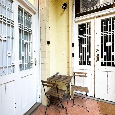 Stylish Central 1Br Apt - Flora'S House Budapest Exterior photo
