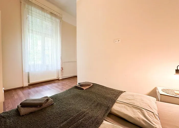 Stylish Central 1Br Apt - Flora\'S House