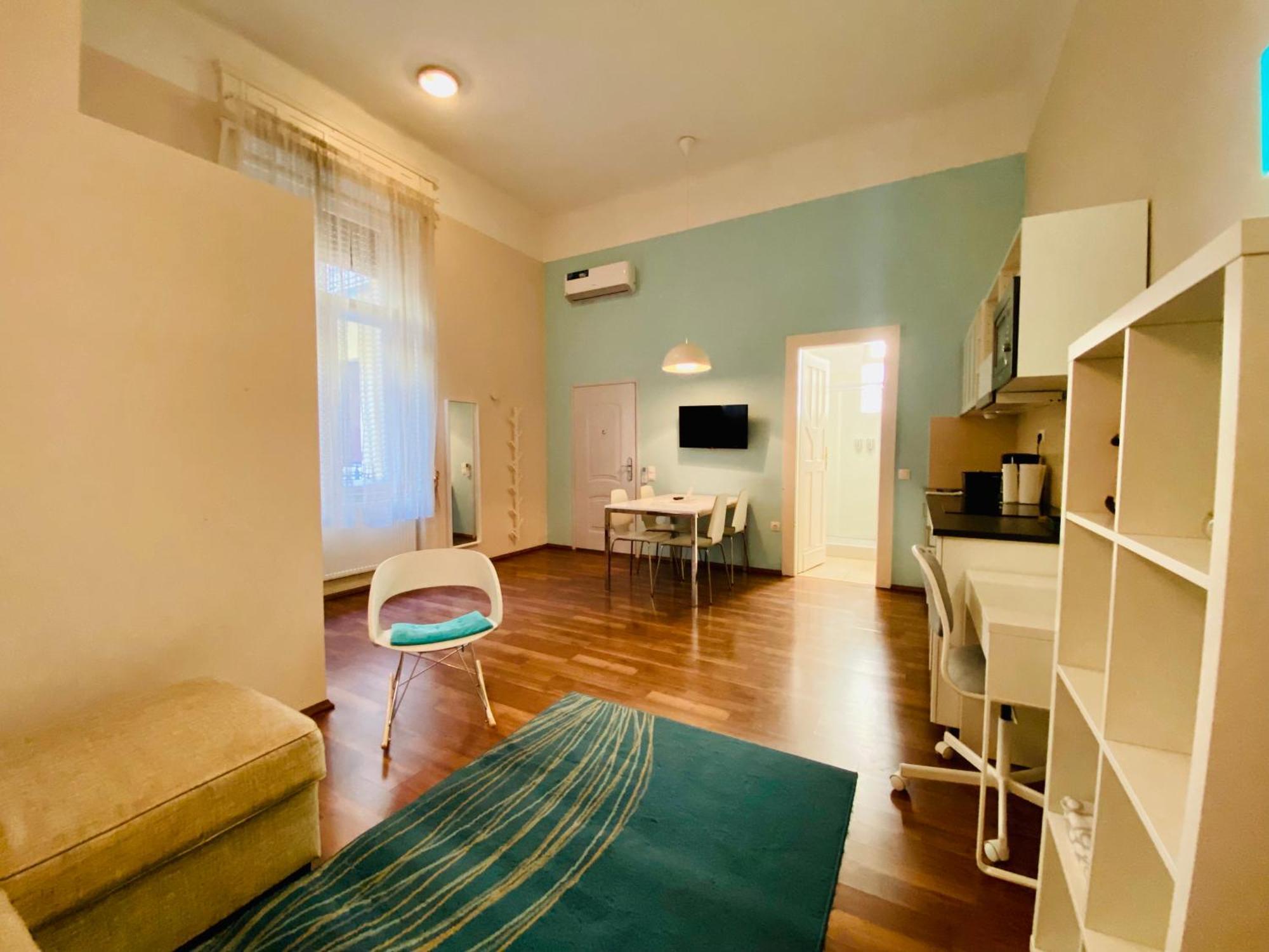 Apartmán Stylish 1br - Flora's House *
